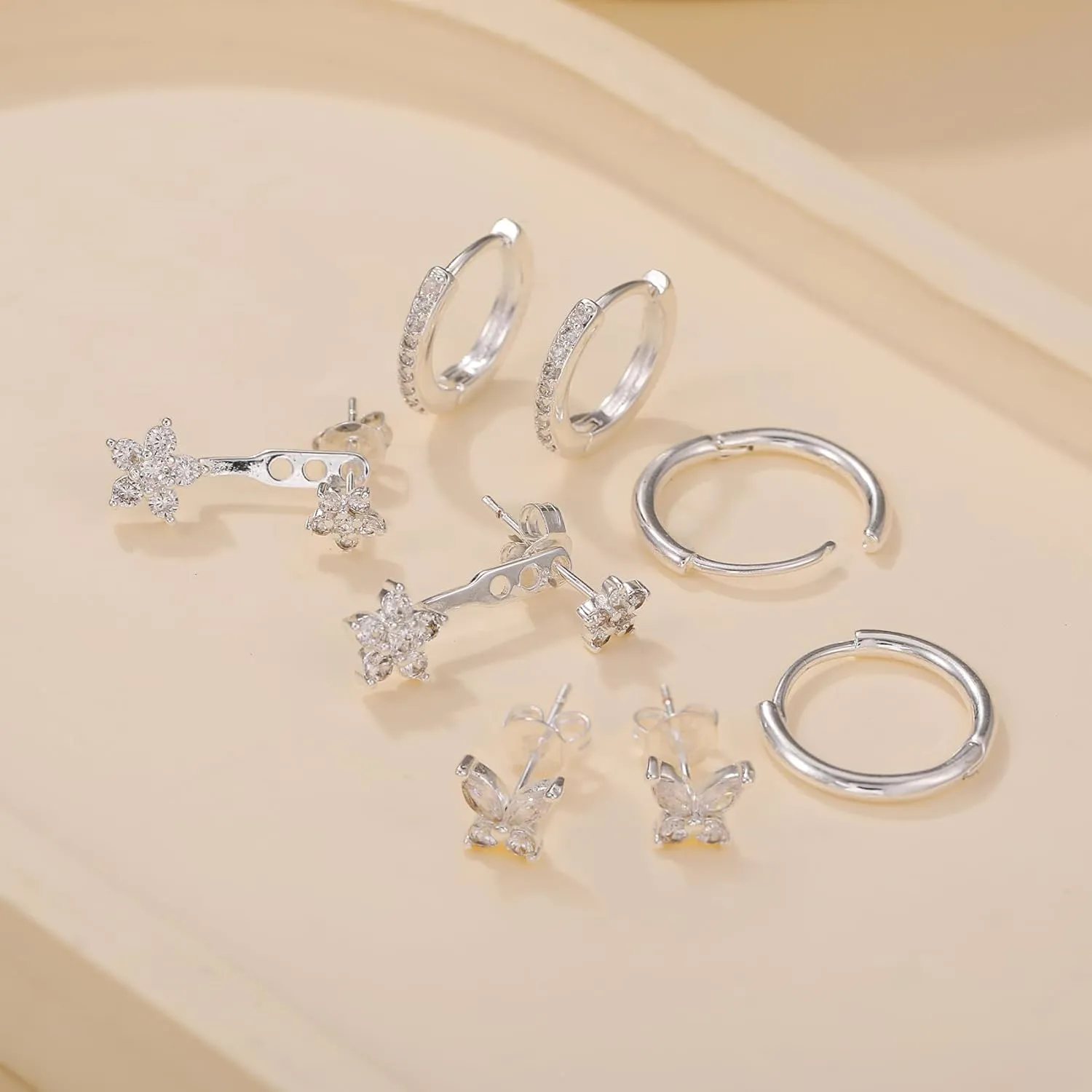 3/4 Pairs Small Gold Earrings for Women Hypoallergenic Cartilage Stack Earring Set Dainty Gold Plated Huggie Earrings with Pearl Dangle Gold Studs Earrings for Women
