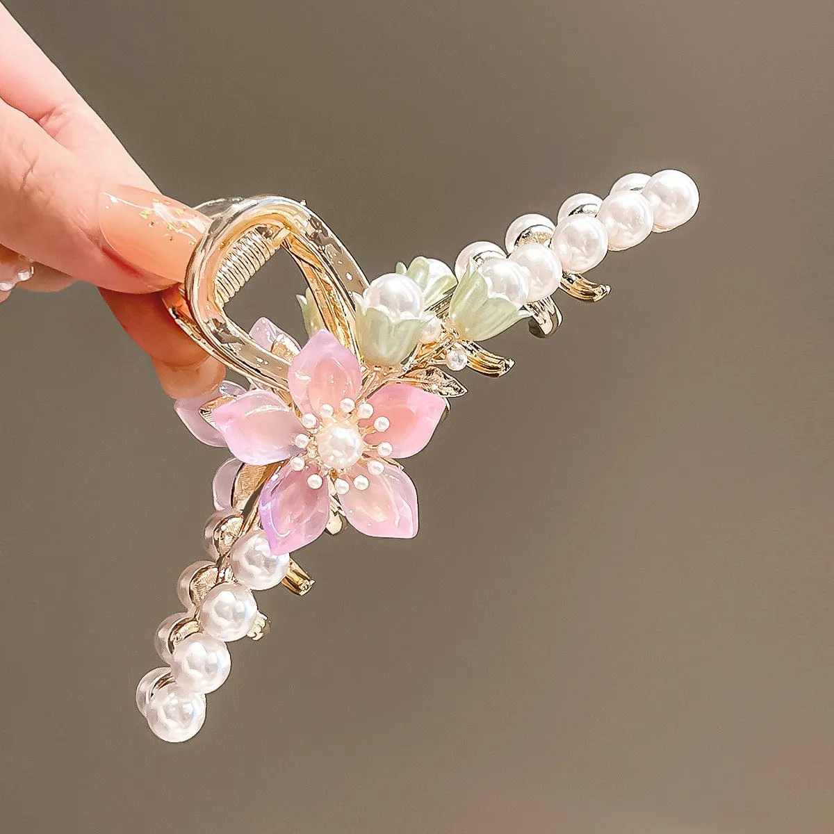 Floral Pearl Chignon Claw Clip Hair Clip