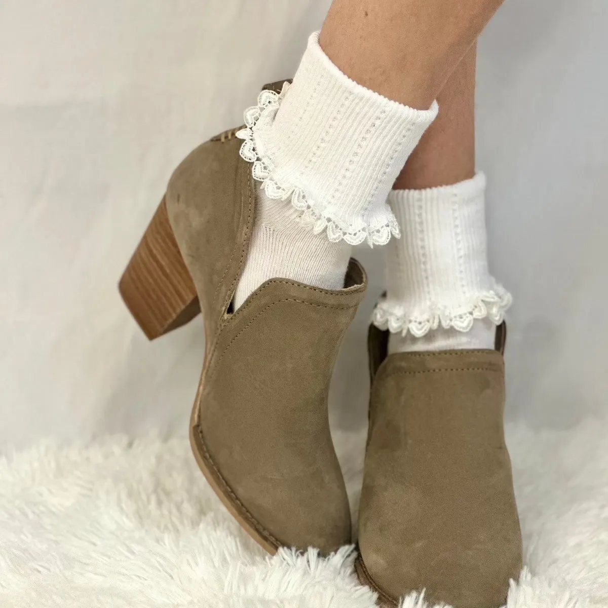HEART lace cuff socks - white