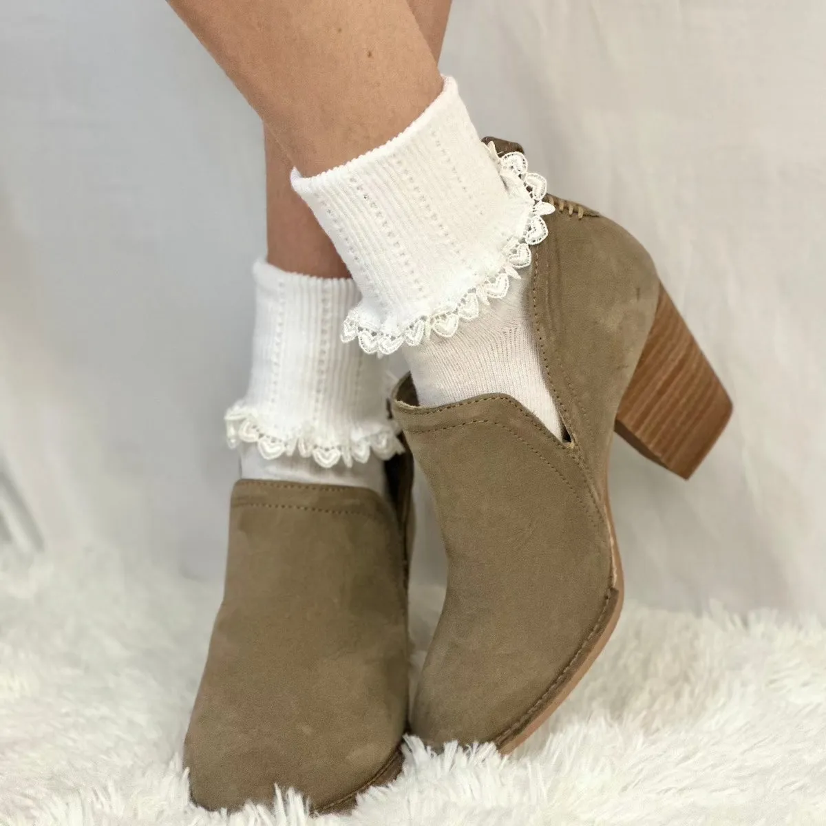 HEART lace cuff socks - white