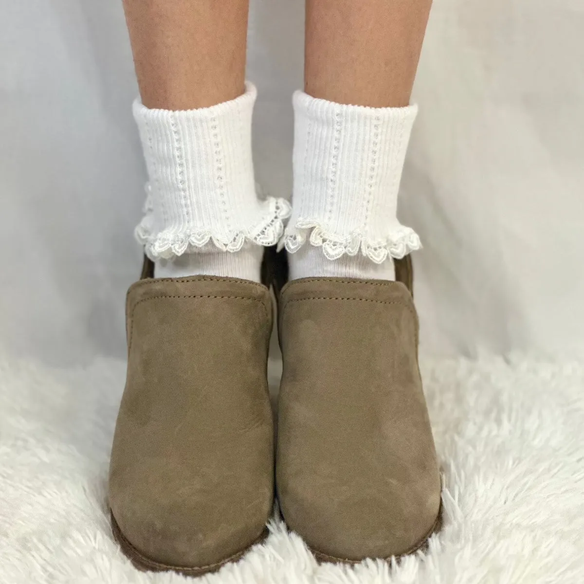 HEART lace cuff socks - white