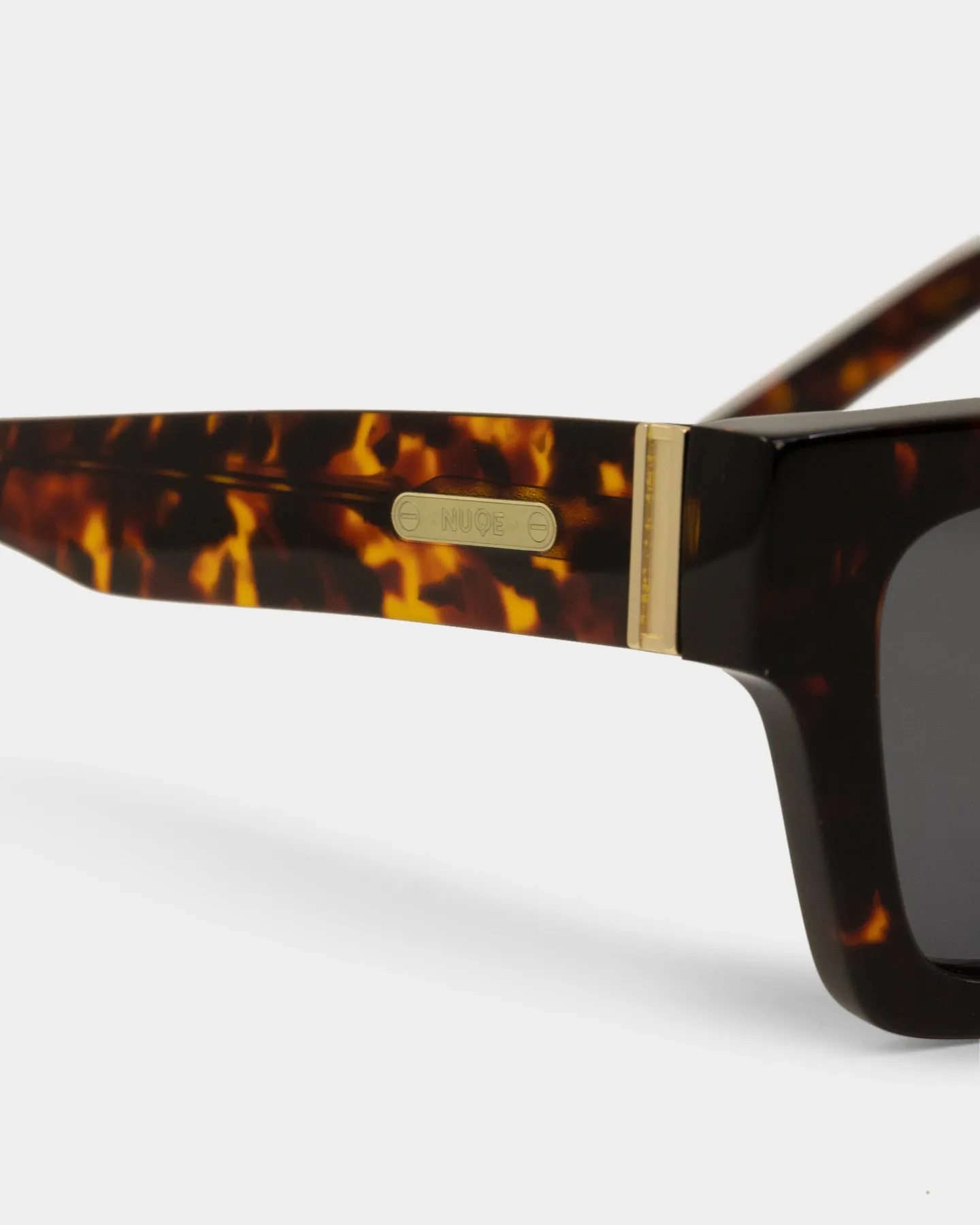 Nuqe Baker Sunglasses Tort/Gold