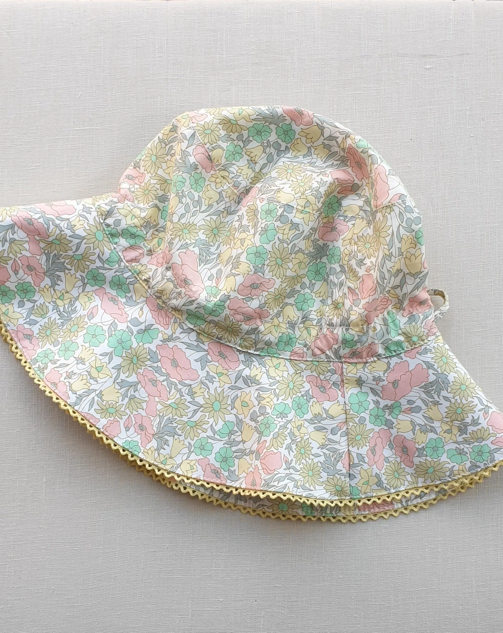 Recommerce Charlie Bucket Hat Liberty Daisy Lime