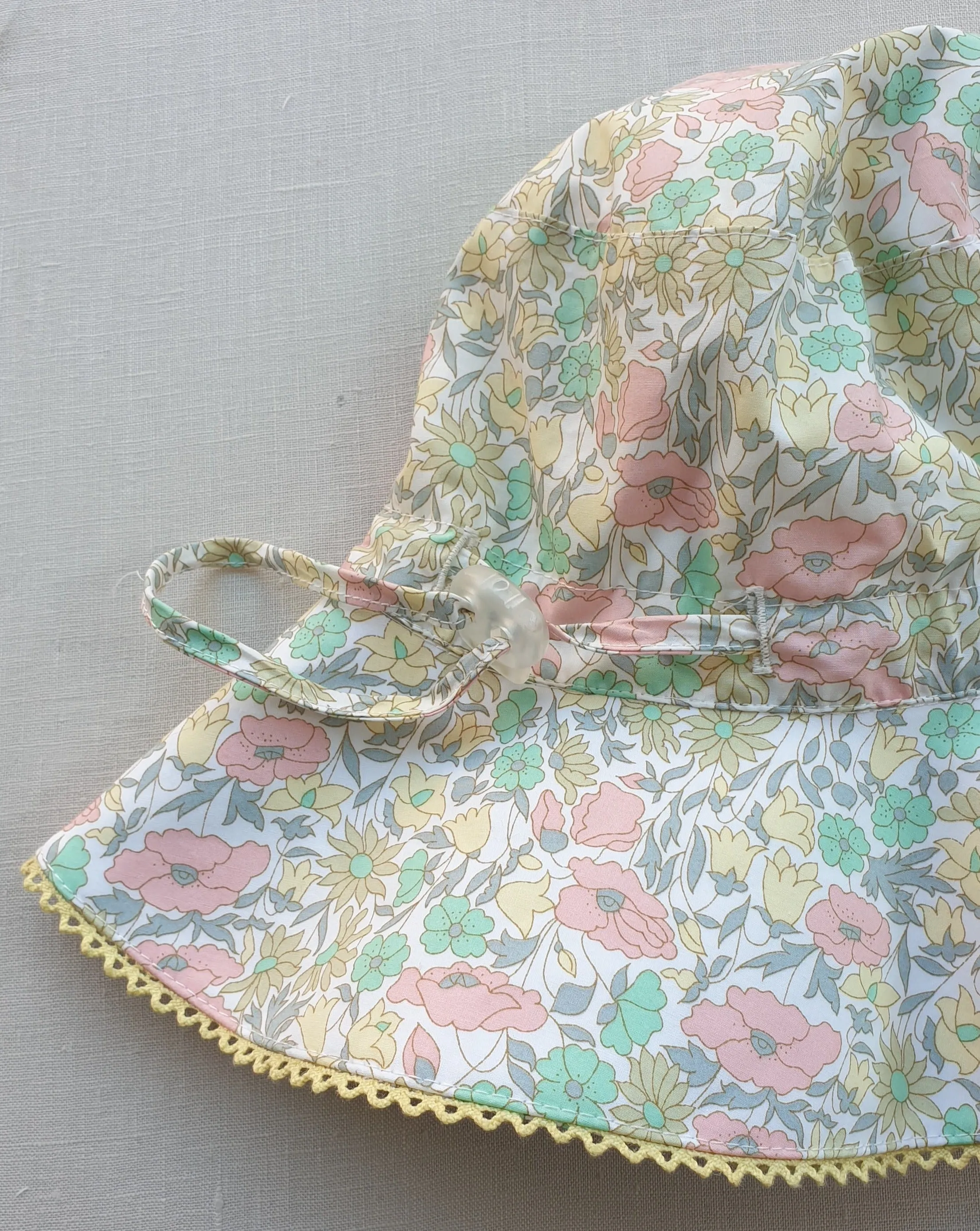 Recommerce Charlie Bucket Hat Liberty Daisy Lime